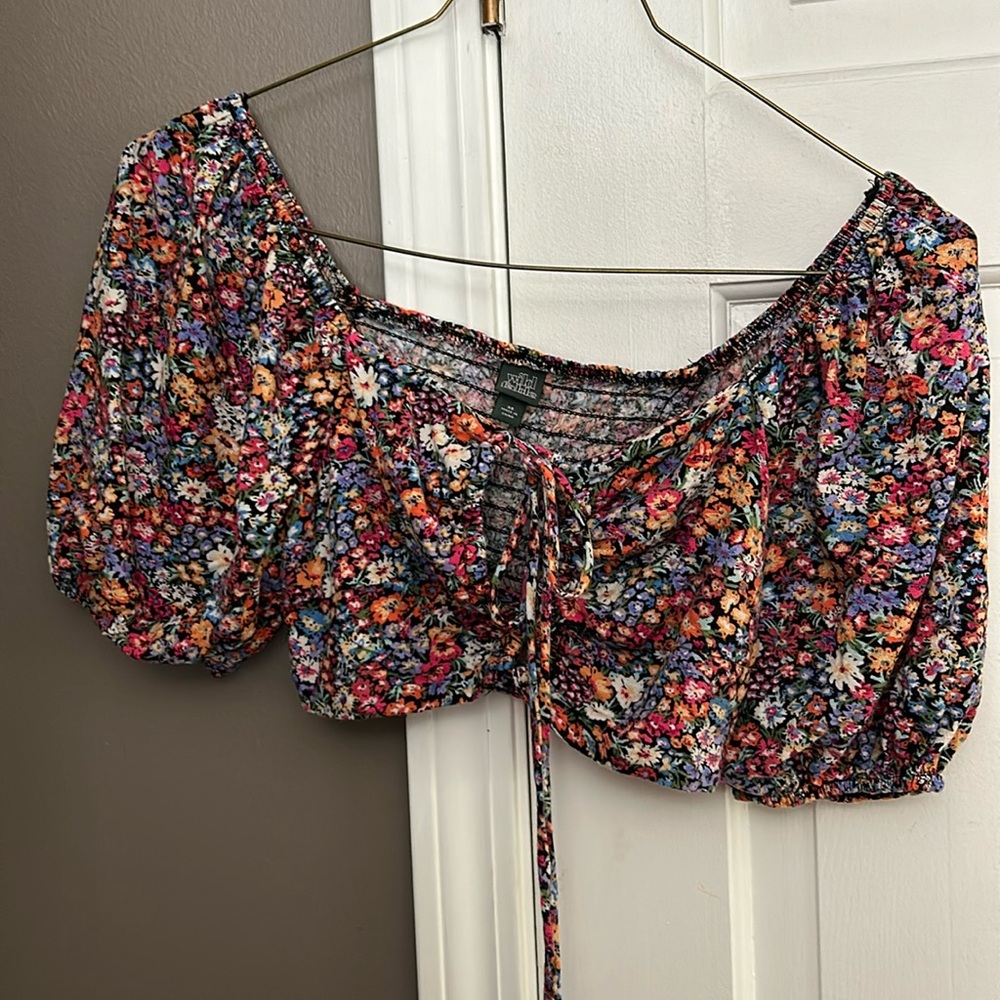 Cute crop blouse